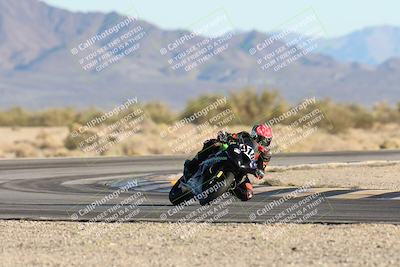 media/Dec-07-2025-CVMA (Sun) [[3e7d2de5dc]]/Race 16-Formula Middleweight/